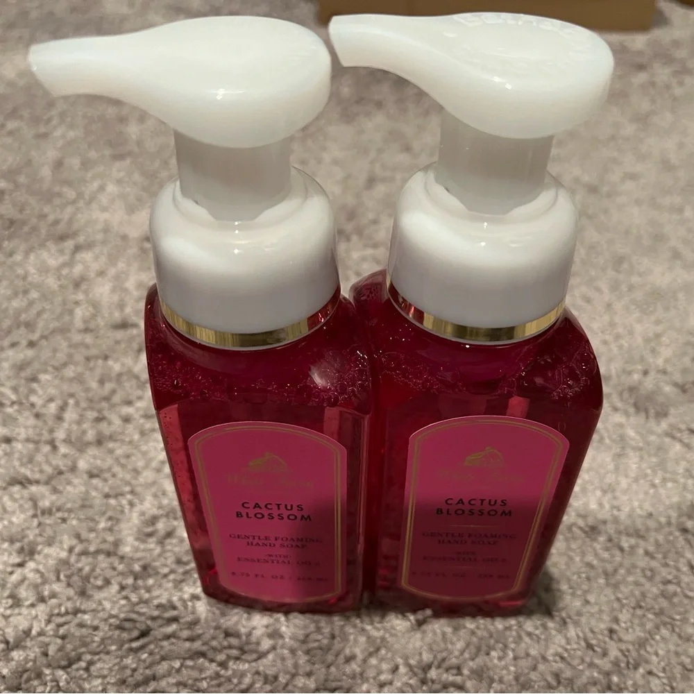 Bath & Body Works Hand Soap, Assorted - Picture 4 of 7